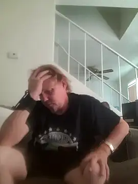 yourMasterisBored Show in webcam