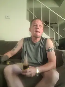 yourMasterisBored Show in webcam
