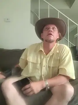 yourMasterisBored's Webcam Show