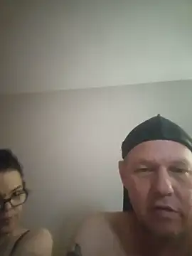 yourMasterisBored Show in webcam