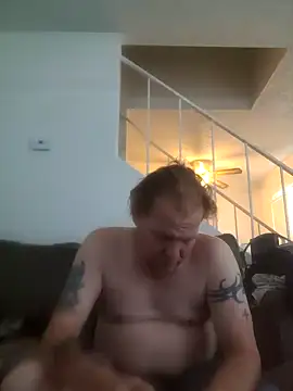 yourMasterisBored Show in webcam