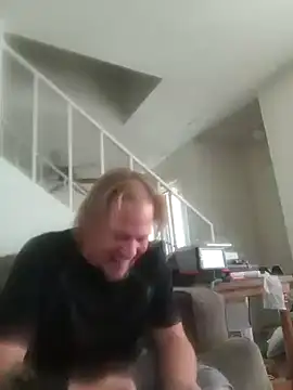 yourMasterisBored webkamerás műsora
