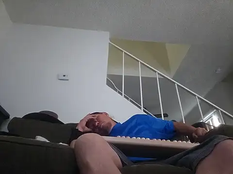 yourMasterisBored Show in webcam