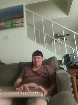yourMasterisBored Show in webcam