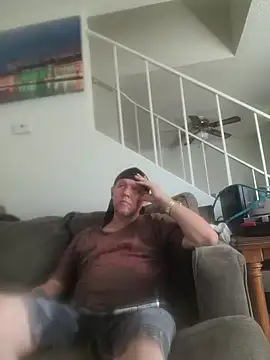 yourMasterisBored Show in webcam