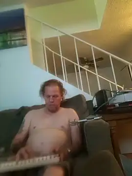 yourMasterisBored's Webcam Show