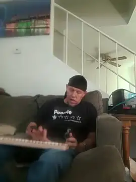 yourMasterisBored's Webcam Show