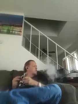 yourMasterisBored Show in webcam