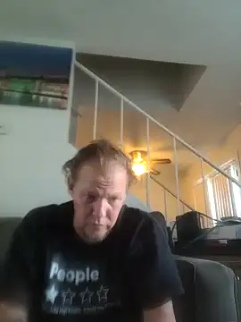 yourMasterisBored Show in webcam