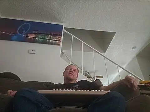 yourMasterisBored: вебкам-шоу