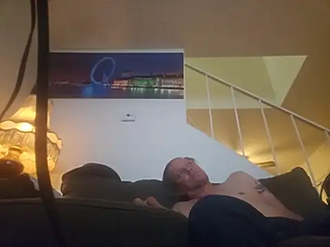 yourMasterisBored Show in webcam