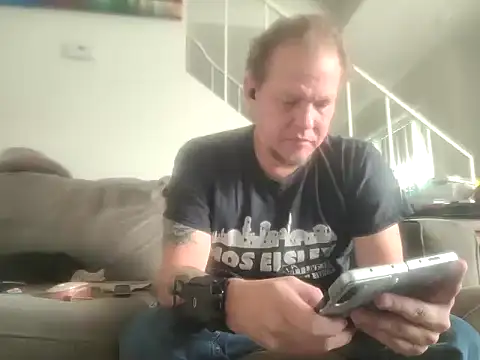 yourMasterisBored Show in webcam