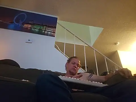عرض كام yourMasterisBored