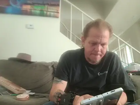 yourMasterisBored webkamerás műsora