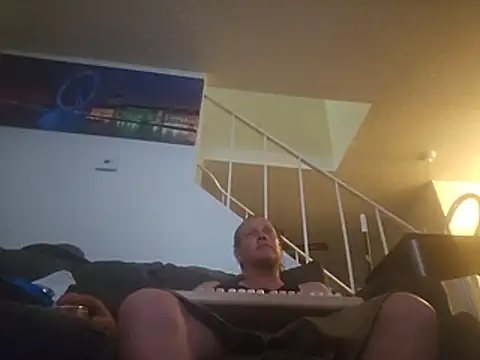 yourMasterisBored: вебкам-шоу