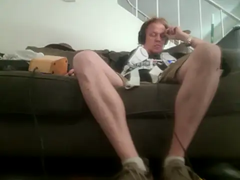 yourMasterisBored Pertunjukan Webcam