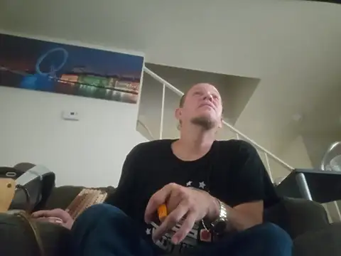 yourMasterisBored – webcam-show