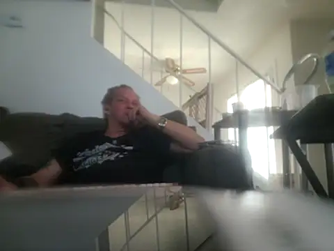 yourMasterisBored Show in webcam