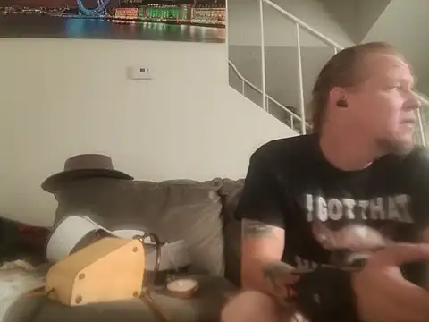 yourMasterisBored's Webcam Show