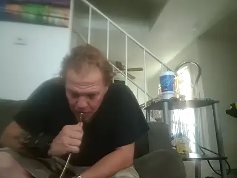 yourMasterisBored: вебкам-шоу