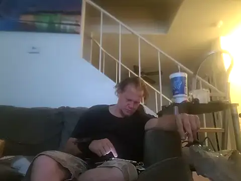 yourMasterisBored Show in webcam