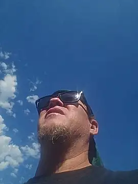 yourMasterisBored Show Webcam