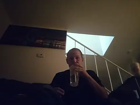 yourMasterisBored Show in webcam