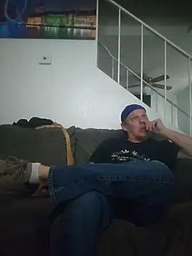 yourMasterisBored's Webcam Show