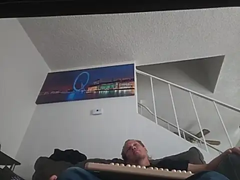 yourMasterisBored's Live Chat Room