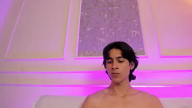 Cheys_Mast 在線直播表演