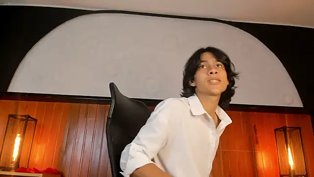 הופעת וובקאם של Cheys_Mast
