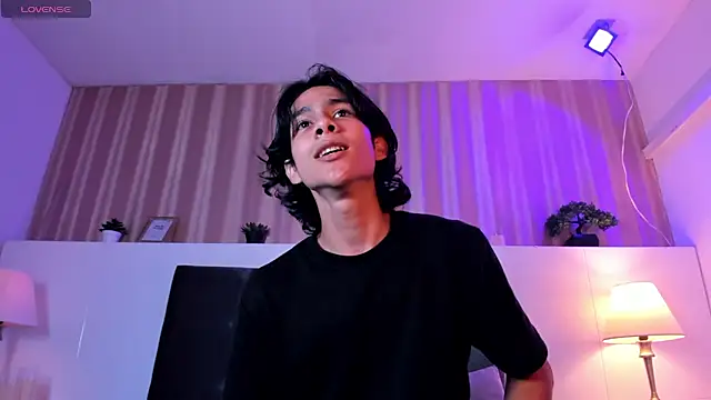 Pertunjukan Kamera Web Cheys_Mast