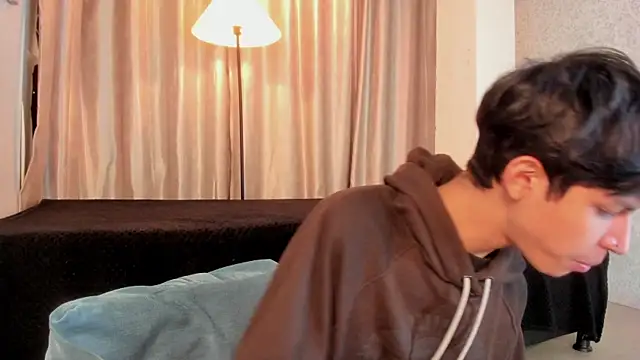 Ethan_qop's Webcam Show