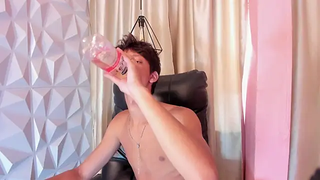 Ethan_qop Show Webcam