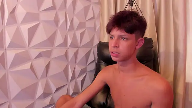 Ethan_qop – webcam-show