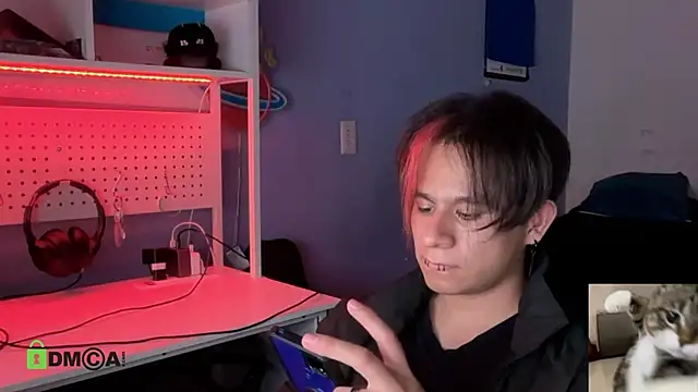 NatryDark webcam show