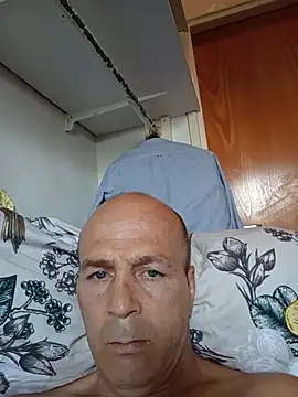 Iulian81 – webcam-show