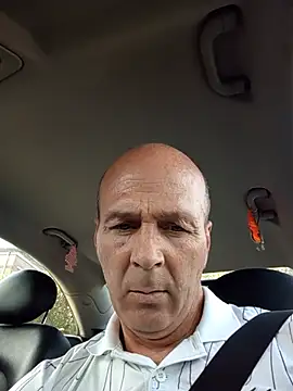 Iulian81 网络视讯表演
