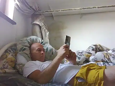 Iulian81 Pertunjukan Webcam