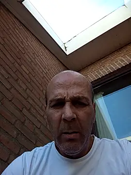 Iulian81 webcam show