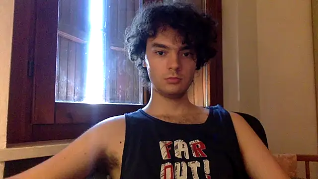 הופעת וובקאם של davyhairyvelvetdreams