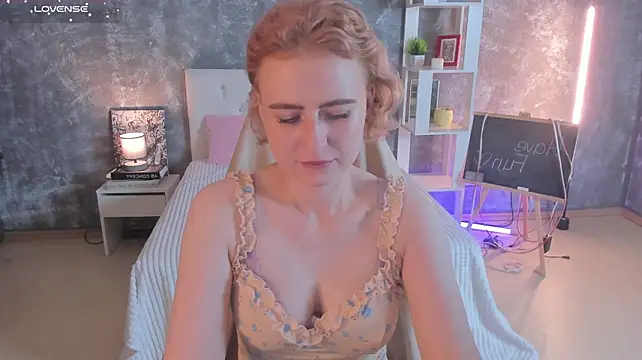 دردشة Shiny_Liss الجنسية المباشرة