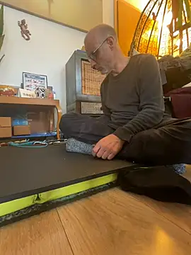 Yogirebellのウェブカメラショー
