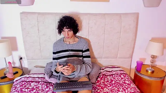 kore_7w7 Webcamshow