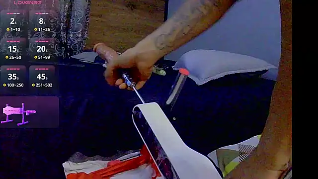 Enzoo98_ Show in webcam