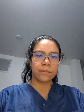 Aila_Phone Chat XXX in diretta