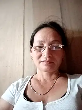 Chat +18 de Cucci07 ao vivo
