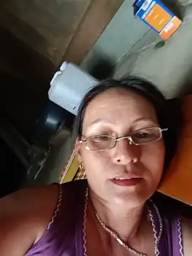 צ'אט XXX בשידור חי של Cucci07