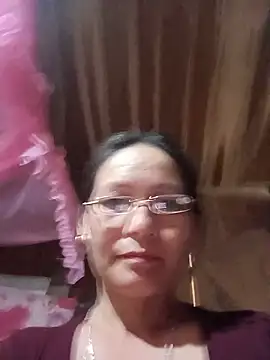Chat +18 de Cucci07 ao vivo