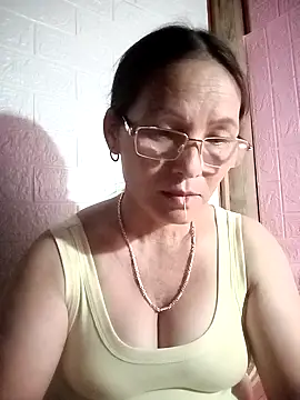 צ'אט XXX בשידור חי של Sexy_cum123